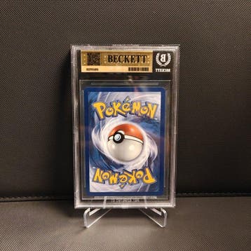 Pokémon - 1 Graded card - Rowlet 90 - Beckett 9.5 - Mega