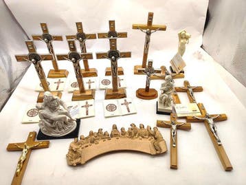 sculptuur, Lotto di 17 elementi religiosi Ultima Cena (1), Antiek en Kunst
