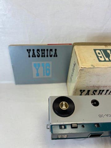 Yashica Y 16 groen , met originele doos 1959 Caméra