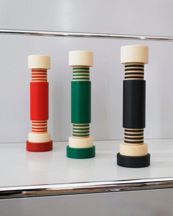Alessi - Ettore Sottsass - Zout- en pepervaatjes - Twergi, Antiquités & Art, Antiquités | Meubles | Chaises & Canapés