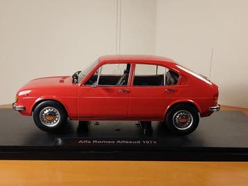 KK-Scale 1:18 - Model hatchback - Alfa Romeo Afasud 1974 -