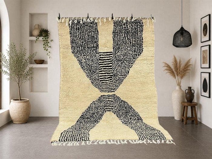 Marokkaans tapijt wit en zwart – Minimalistische Berberstijl, Huis en Inrichting, Stoffering | Tapijten en Vloerkleden
