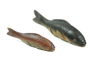 Koi Carp Sculptures (Pair) by Juzan () - sculptuur Hout -