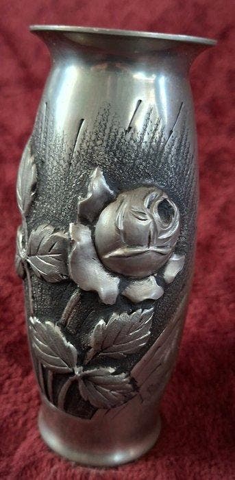 Authentique Vase Art Nouveau à la Rose , Etain dArt - Louis