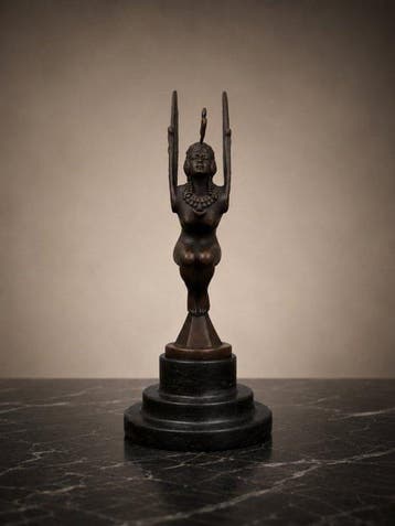 sculptuur, Art Deco bronzen gevleugelde Egyptische vrouw –