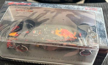 Red Bull Racing - Winner Miami GP 2022 - Max Verstappen -