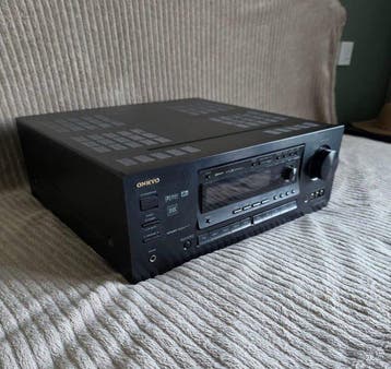 Onkyo - TX-DS777 Solid state hoofdversterker