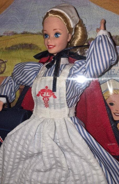 Mattel - Barbiepop Barbie nurse infermiera di guerra, Antiek en Kunst, Antiek | Speelgoed