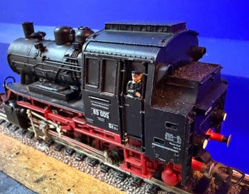 Fleischmann H0 - 4020 - Tender locomotief (1) - BR 89 - DR