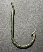 Époque Viking Hameçon de pêche en bronze, rare et intact., Collections