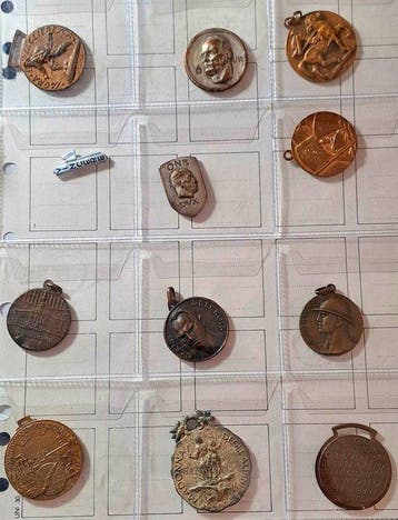 Italië. Lotto 12 medaglie anni differenti (Zonder