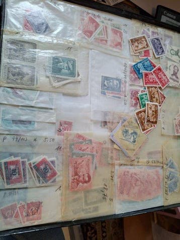 Hongrie - Hongrie : du matériel sympa dans une boîte,