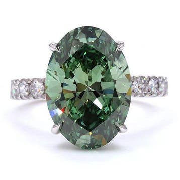 Ring - 18 karaat Witgoud - 8.02ct. tw. Groen Diamant (Fancy