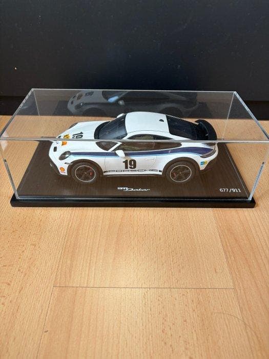 Spark 1:18 - Model sportwagen - Porsche 911 Dakar, Hobby & Loisirs créatifs, Voitures miniatures | 1:5 à 1:12