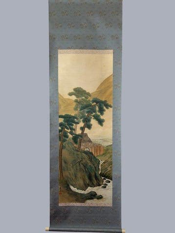 Kih – Japans berglandschap met dennenbomen, een beek en een
