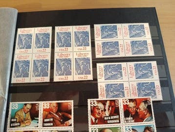 Pays du Monde 1946/1998 - Collection de timbres/ blocs
