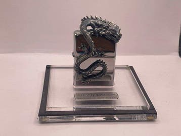 Zippo - N° 1171/2500 EDITION RARE - COFFRET ZIPPO 3D DRAGON