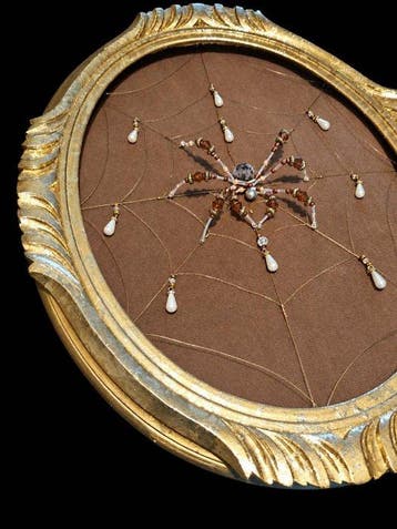 Signé L.F Cabinet de Curiosités - La Tisseuse, Antiek en Kunst