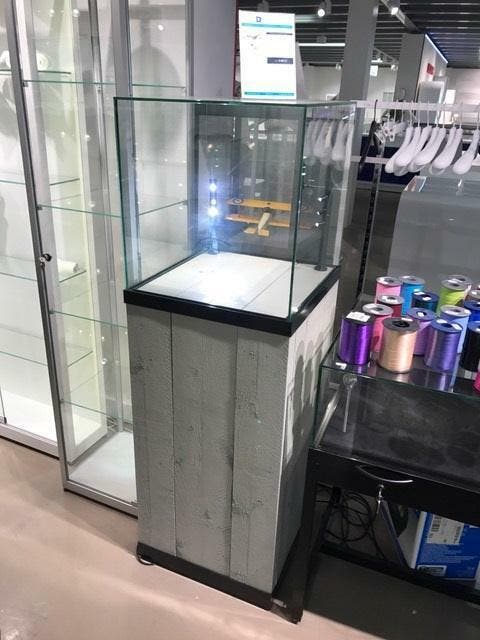 *TIP*  Showroom model vitrinekast nummer 11, Zakelijke goederen, Kantoor en Winkelinrichting | Winkel en Inventaris, Ophalen of Verzenden