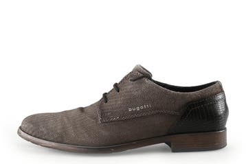 Bugatti Veterschoenen in maat 43 Bruin, Kleding | Heren, Schoenen, Bugatti, Bruin, Verzenden, Zo goed als nieuw