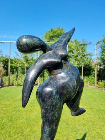 Sculpture, sculptuur, A large modernist bronze - 70 cm -