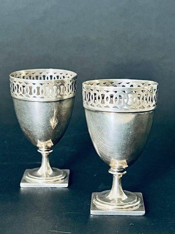 Eierdopje (2) - .813 zilver - Paapse Staten - 1810