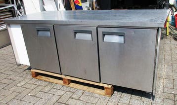 RVS Koelwerkbank, 196 x 80 x 70 cm, zonder motor, Nieuw in verpakking
