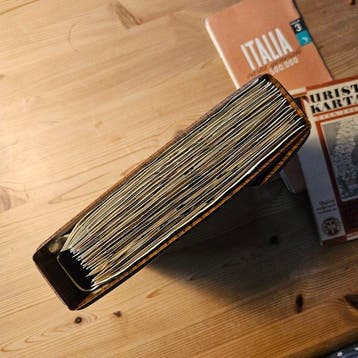 Monde. 3.9 kg coins in album XX century and vintage maps,, Postzegels en Munten