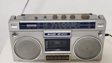 Sharp - GF 4747H Draagbare cassettespeler, Audio, Tv en Foto, Radio's, Nieuw