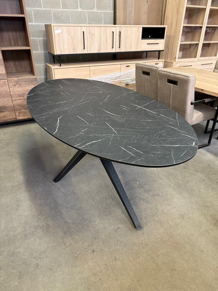 Othello eettafel (nieuw, A-keuze), Huis en Inrichting, Tafels | Eettafels, Nieuw, Metaal, Overige materialen