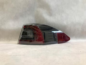 Tesla Model S achterlicht rechts LED Europa + klep, Verzenden, Gebruikt