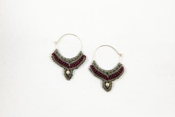 Macramé Oorringen - Grijs / Aubergine - Handgemaakt van D.., Ophalen of Verzenden