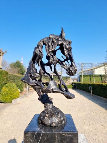 Beeldje - Horse bust - Brons, Marmer, Antiek en Kunst