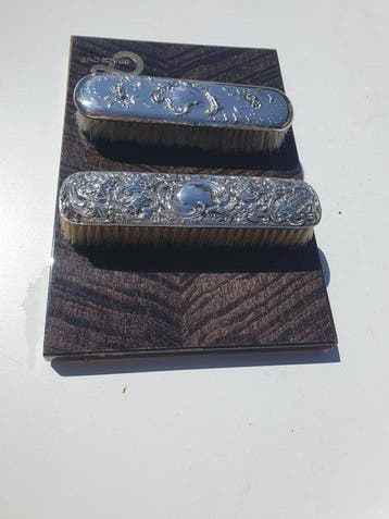 Tafelschuier (2) - Zilver - twee kledingborstels