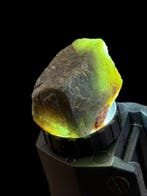 Saphir Saphir vert ultra rare. 108,5 ct. Hexagonal, énorme