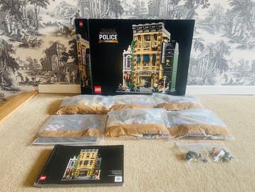 Lego Set - 10278 - Icons - Police Station