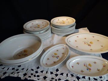 Limoges - Eetservies (22) - Porselein