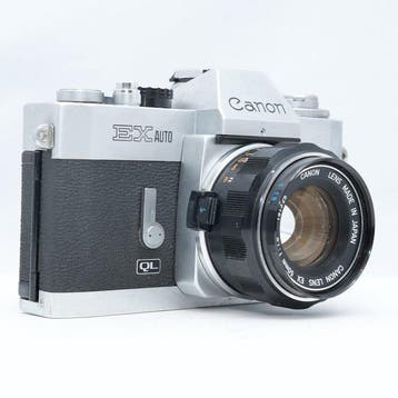Canon FT QL with FD 50mm f/1.8 lens Analoge camera