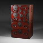 Dressoir versierd met een familiewapen. - Hout, Keyaki