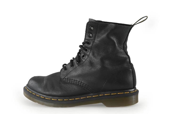 Dr. Martens Veterboots in maat 38 Zwart, Kleding | Dames, Schoenen, Zwart, Zo goed als nieuw, Overige typen, Verzenden