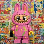 Lego Merchandise - Labubu versione LEGO & Banksy | Tela XXL