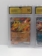 Pokémon - 2 Graded card - Charizard - GG - Various sets