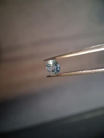 Natural Swiss Blue Topaz - 0.510 ct - round - irradiated - h, Verzenden