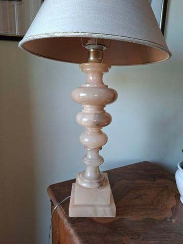 GENUINE ALABASTER - HAND CARVED - Lamp - Albast