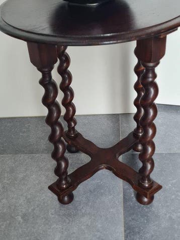 Table dappoint - Table dappoint ronde antique / table à