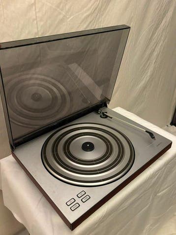 Bang & Olufsen - Beogram 1700 Table tournante