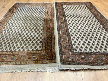 Tapis oriental ancien de grande finesse, style Sarough, avec, Maison & Meubles