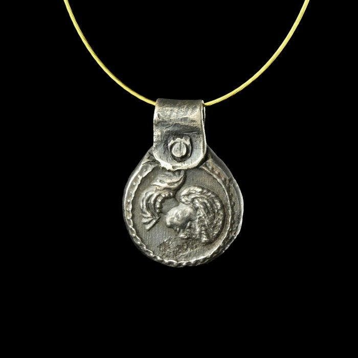 Oud-Romeins Zilver Romeins amulethanger met borstbeeld en, Antiek en Kunst, Antiek | Overige Antiek