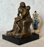 Beeld, The Kiss — naar Auguste Rodin - 14 cm - Brons,, Antiek en Kunst
