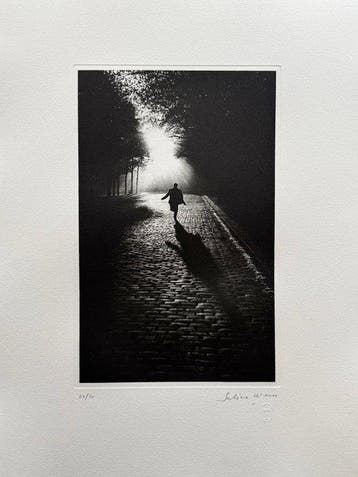 Sabine Weiss (1924-2022) - Vers la lumière, 1953